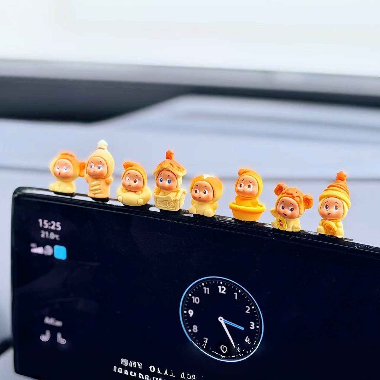 8-Piece Cute Figurine Car Set